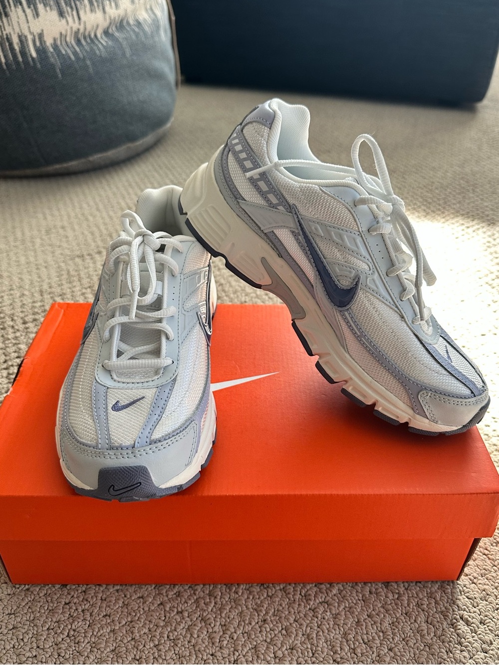 Nike Initiator Women’s White and Light Blue Sneakers, new with box